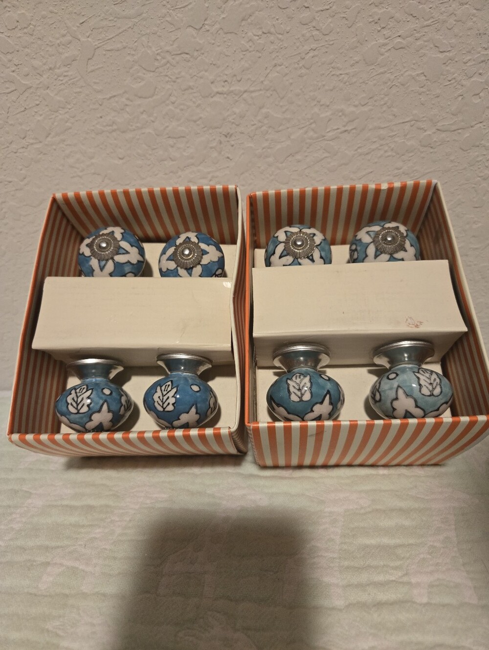 NIB Beautiful Teal And White Ceramic Knobs Or Drawer Pulls. 8 Count.